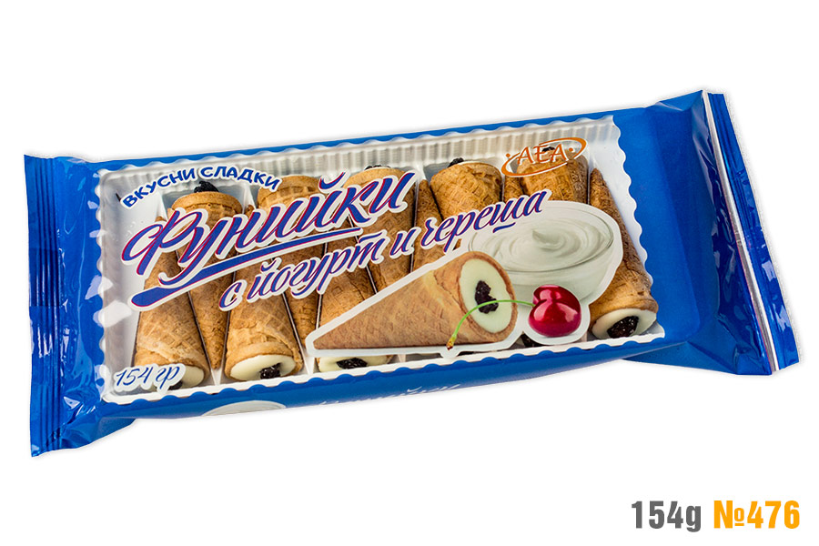 Cones with yogurt and cherry 2